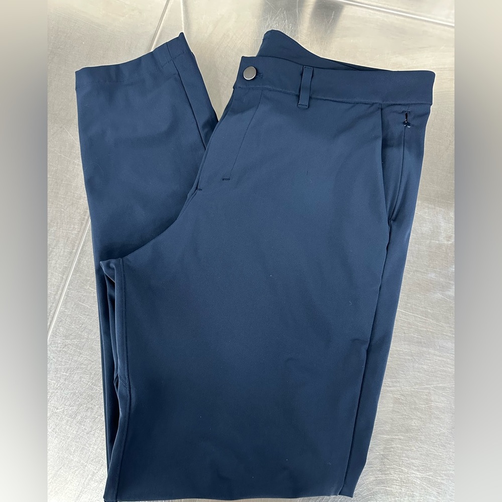 Men’s lululemon pants size 36